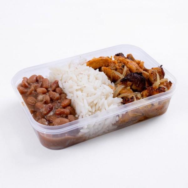 Marmita arroz e feijão carioca com iscas de frango acebolado 500g