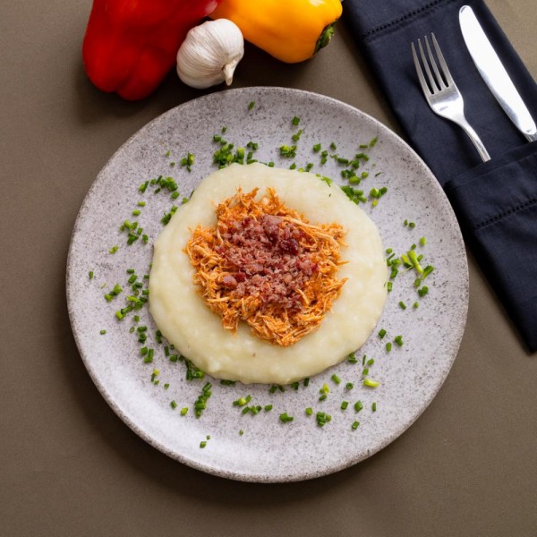 Marmita purê de aipim com frango desfiado e bacon 350g