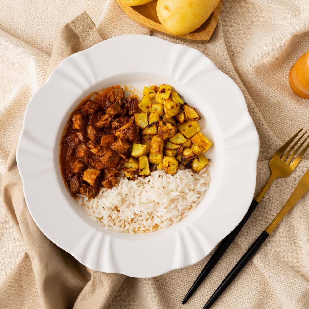 Marmita arroz e batatas rústicas com carne de panela 350g